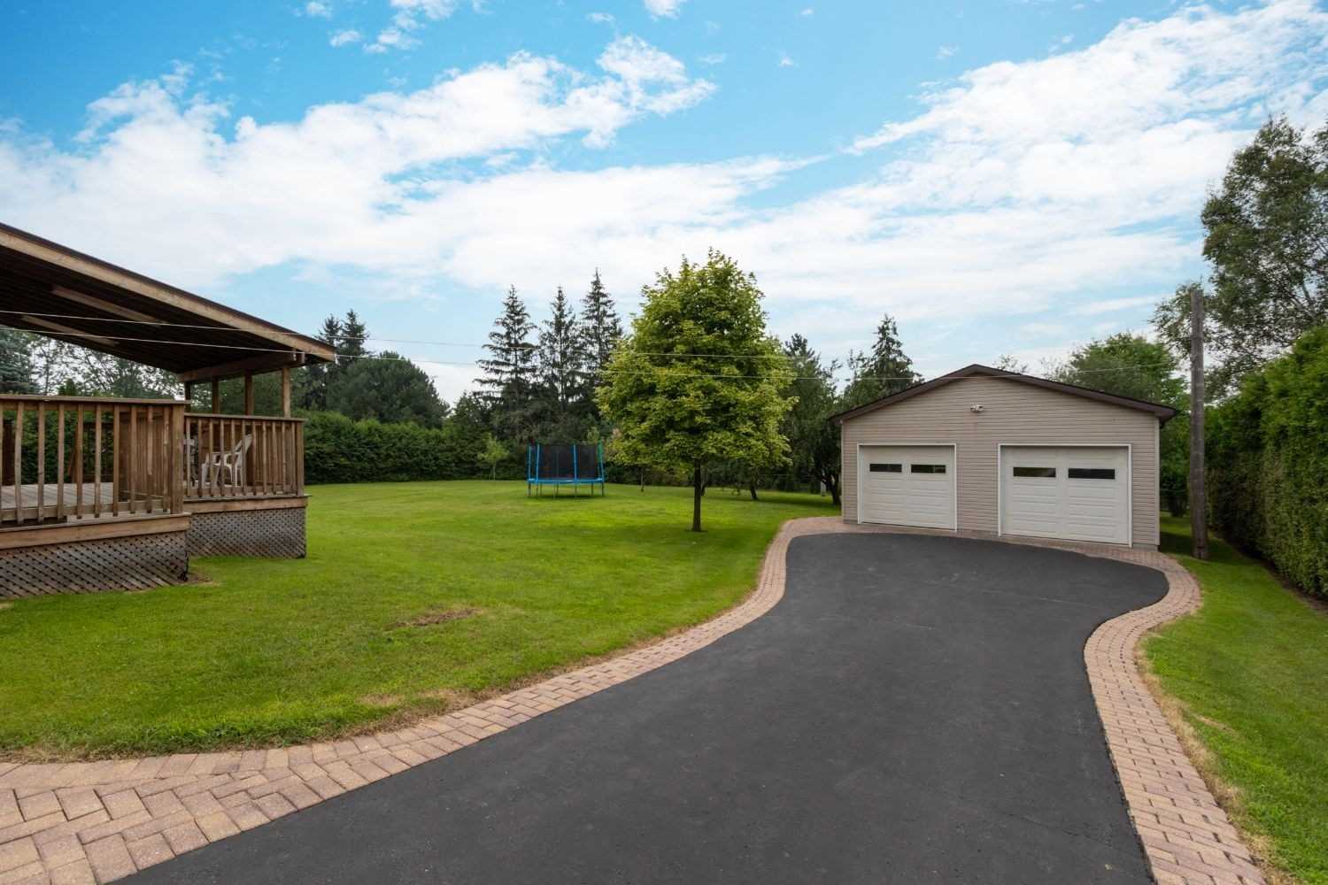 24 Hillside Dr