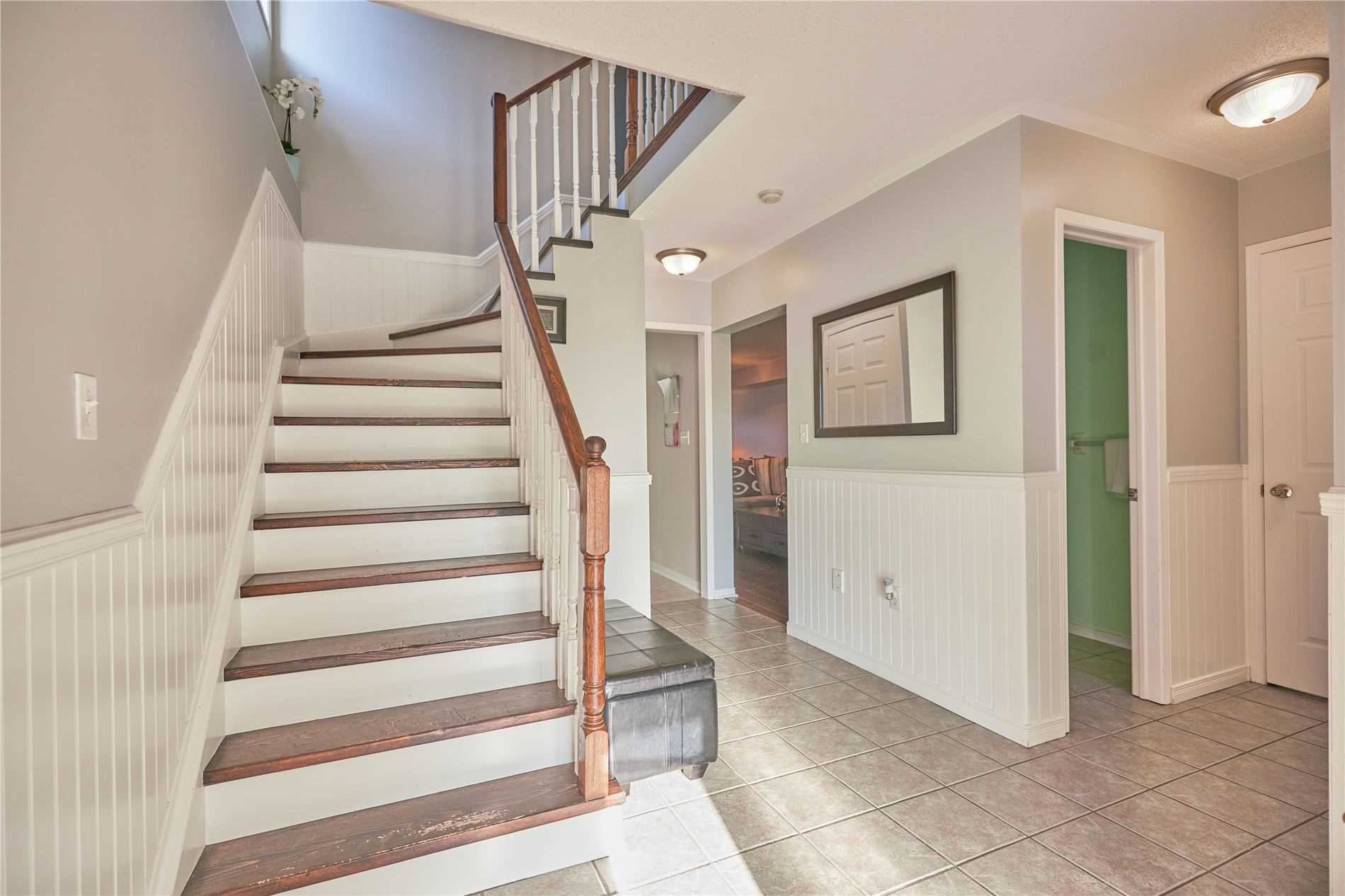 622 Aldershot Dr