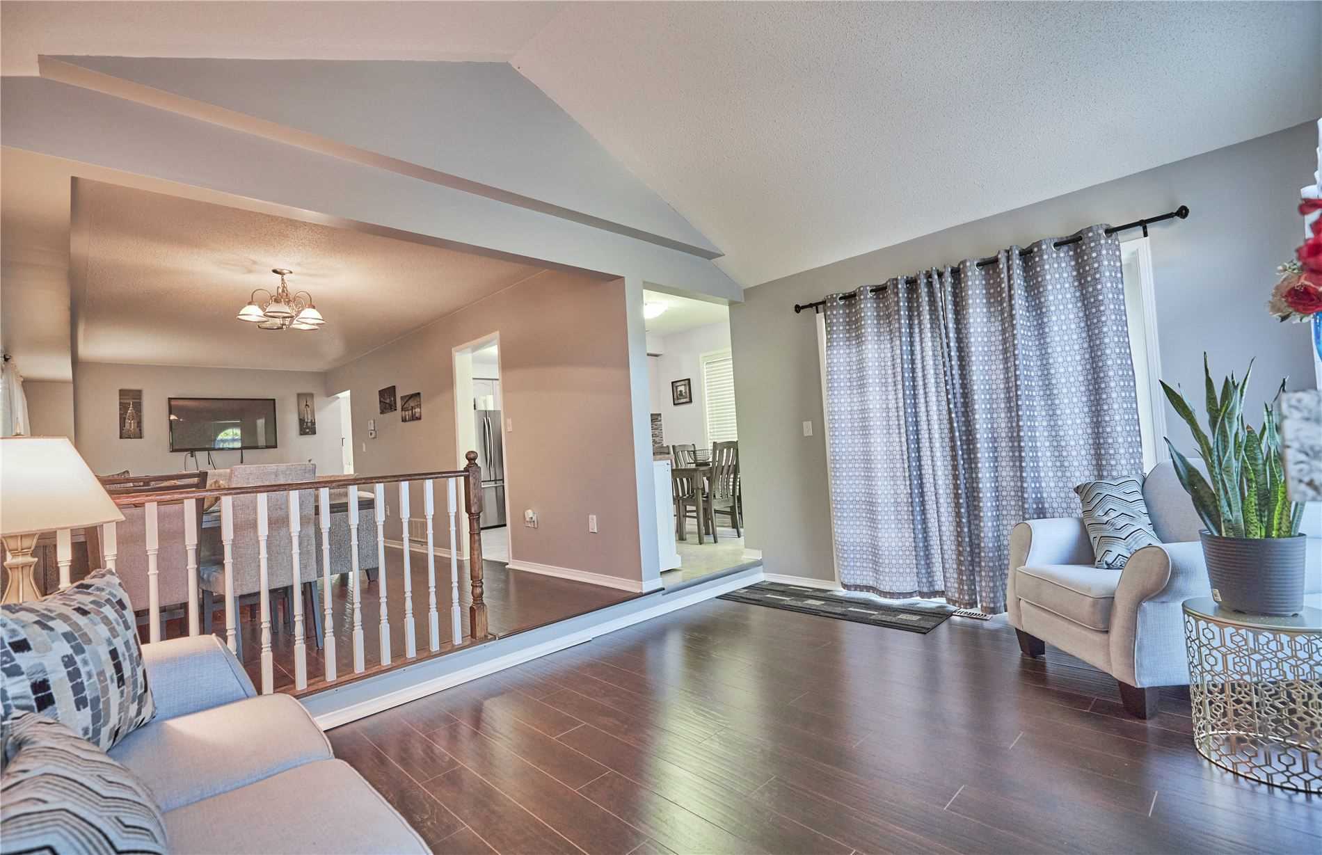 622 Aldershot Dr