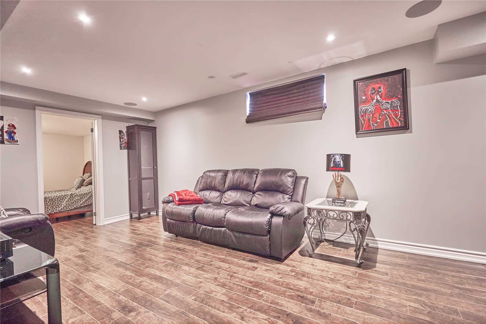 622 Aldershot Dr