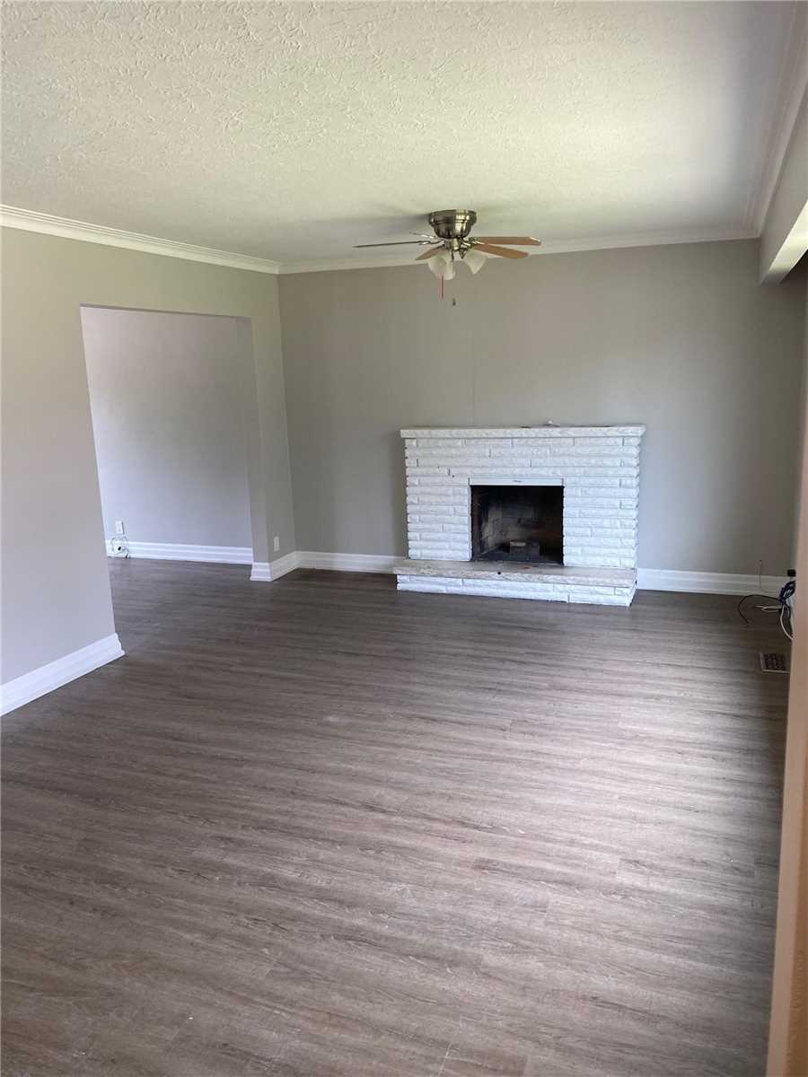 240 Markham Rd, #Main