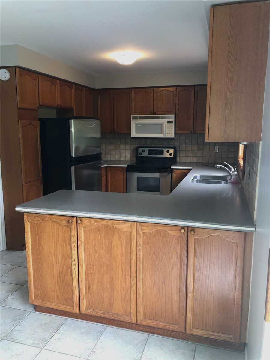60 Cluett Dr