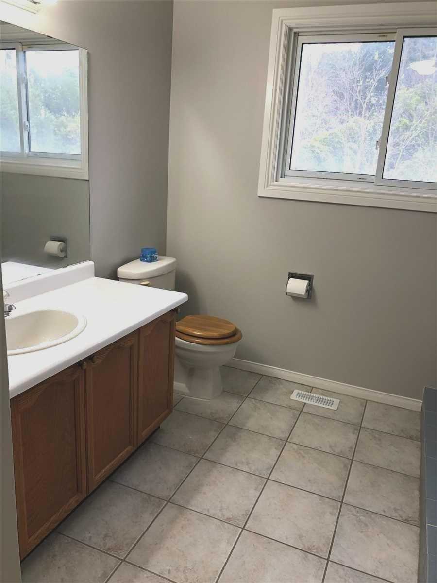 60 Cluett Dr