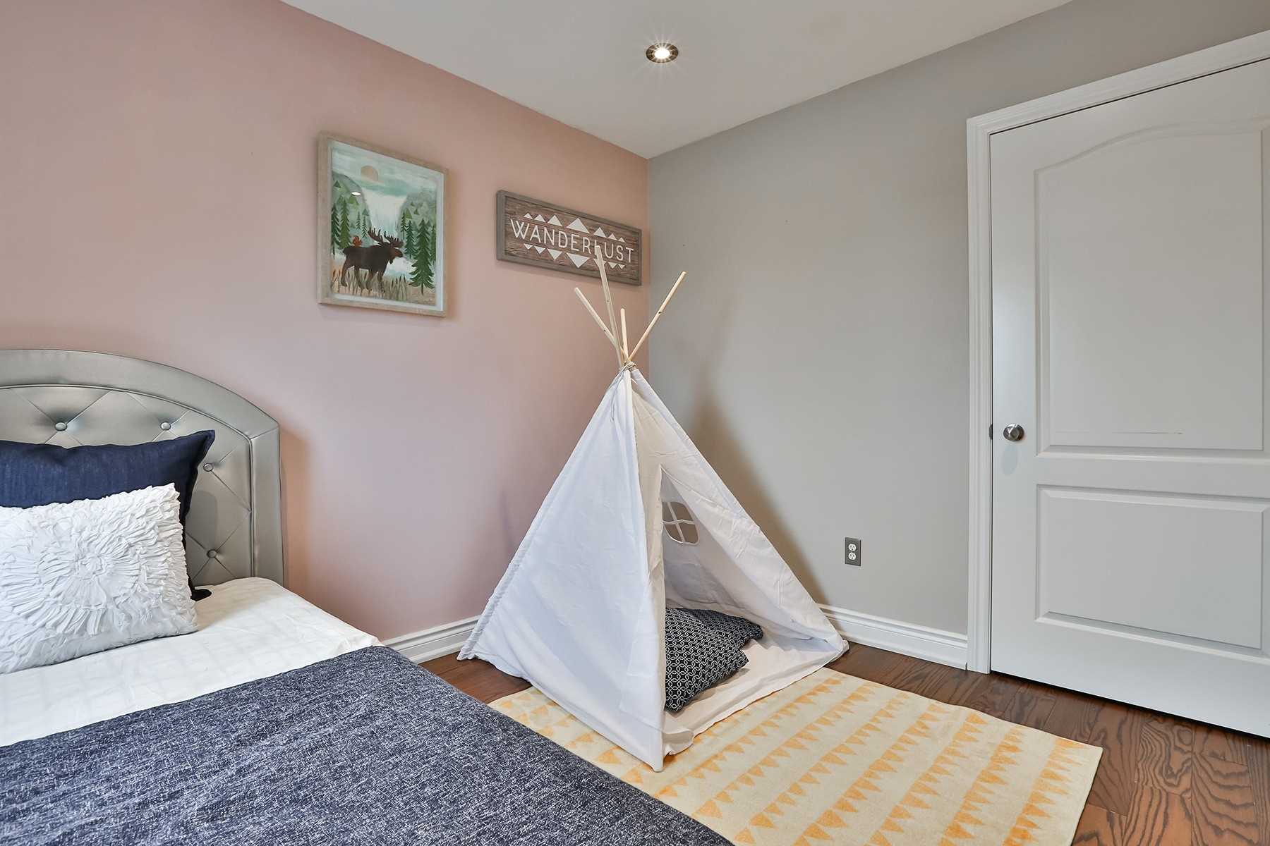 52 Wessex Dr