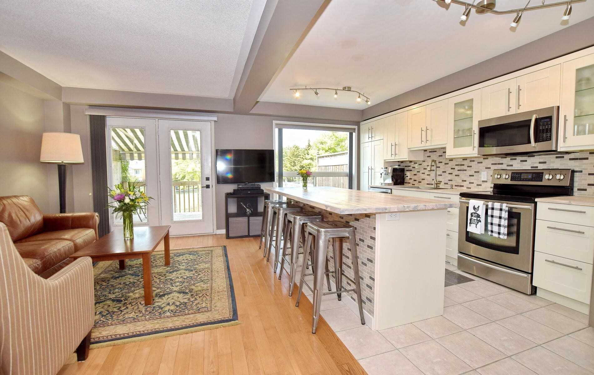 18 Cornish Dr
