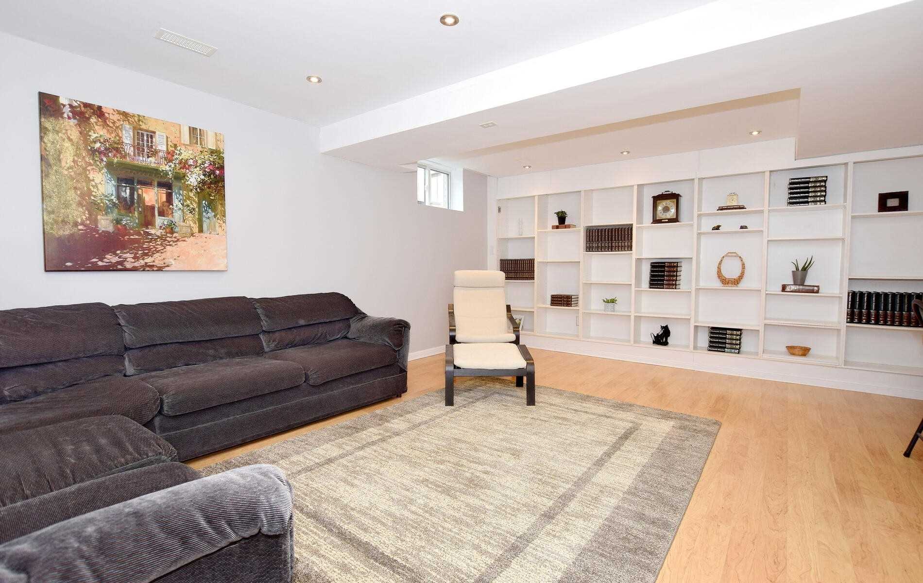 18 Cornish Dr