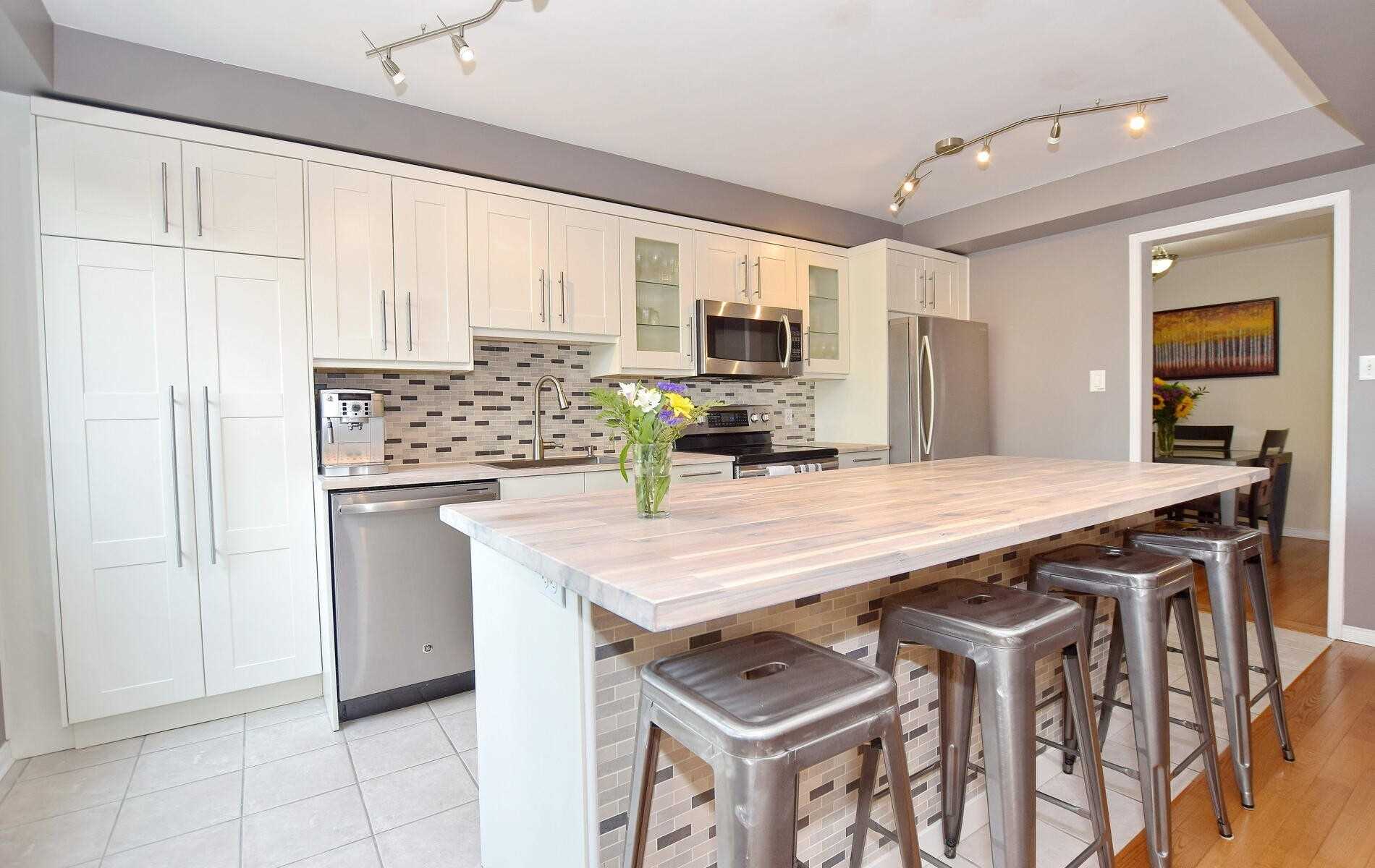 18 Cornish Dr