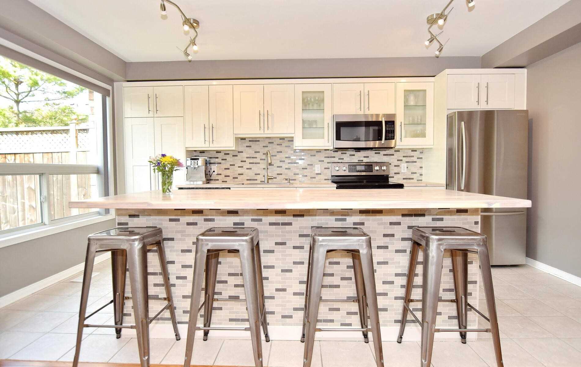 18 Cornish Dr