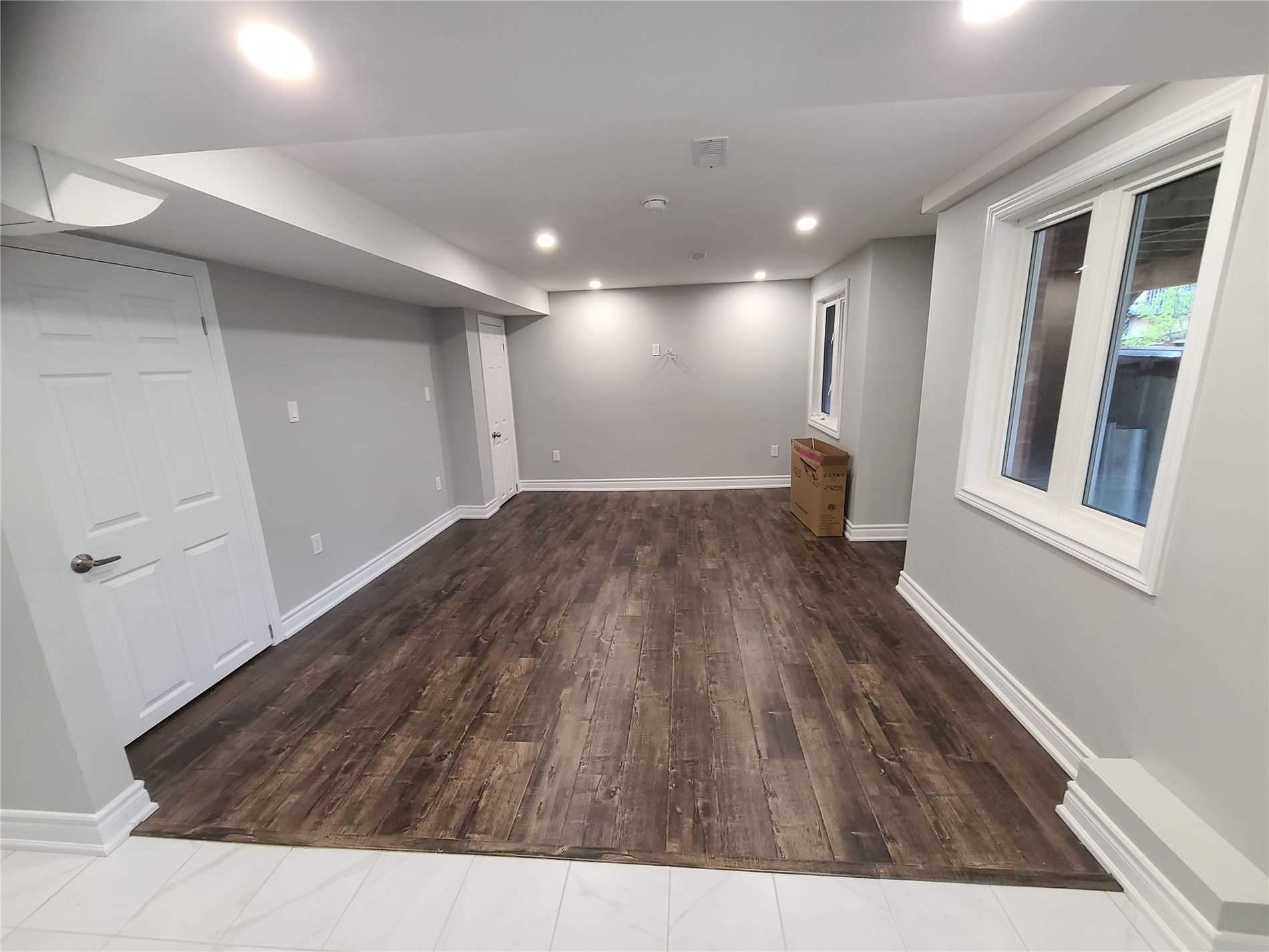 27 Watersplace Ave