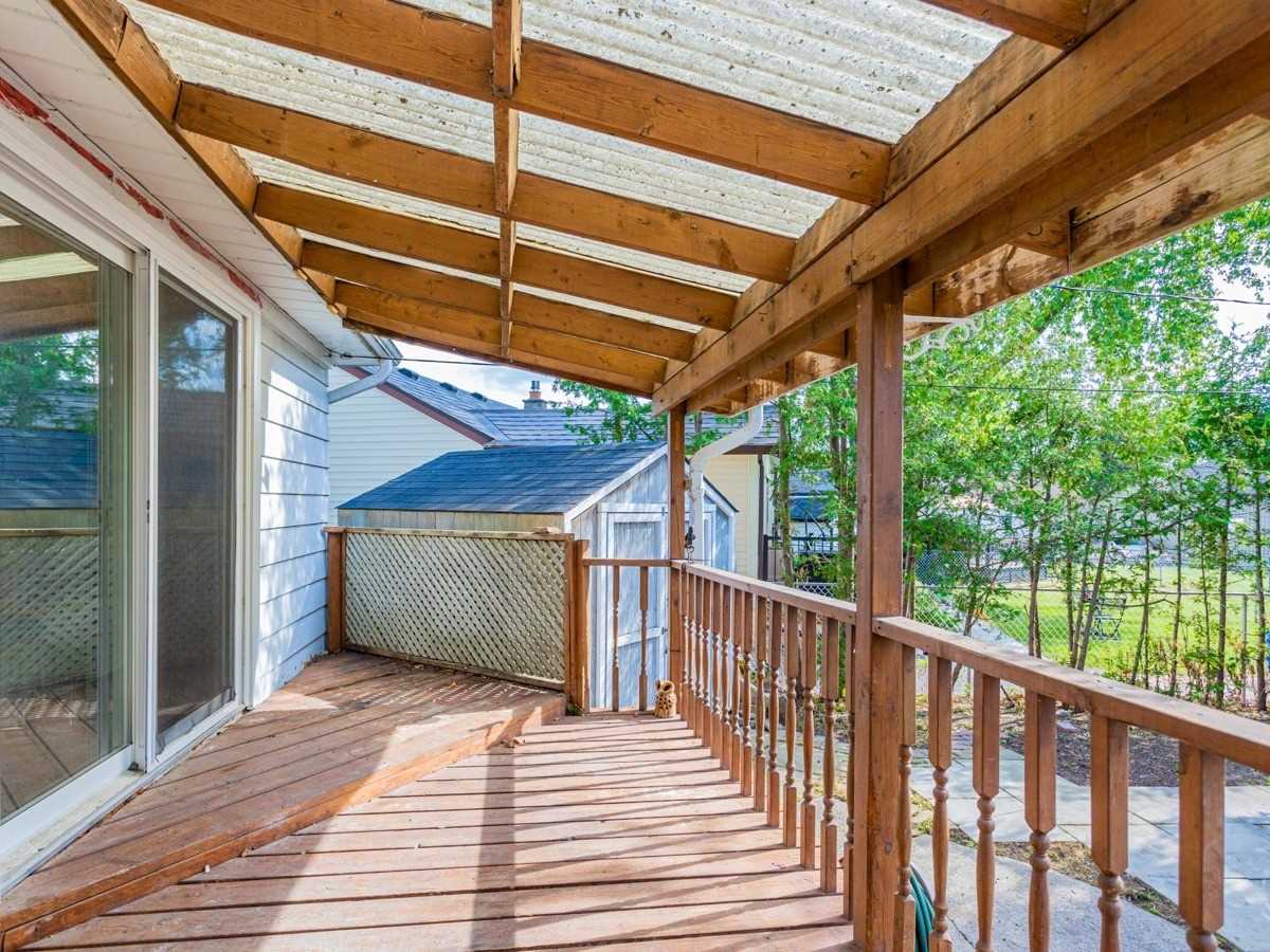 24 Woodhouse Cres