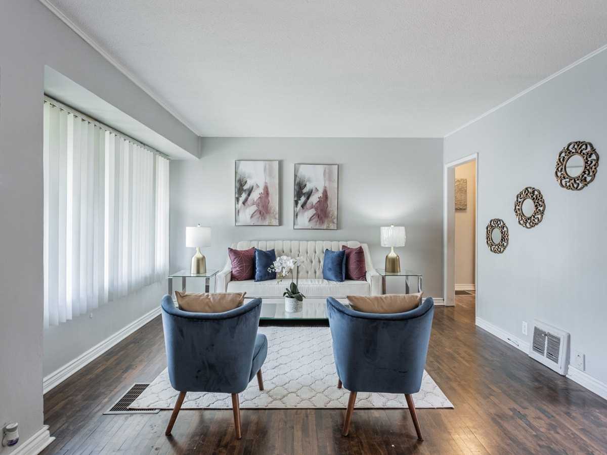 24 Woodhouse Cres