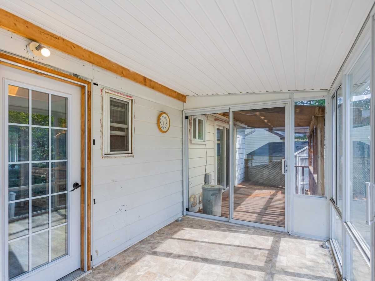24 Woodhouse Cres