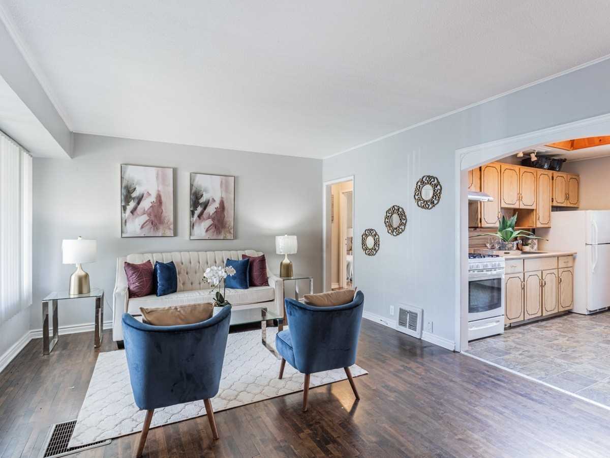 24 Woodhouse Cres