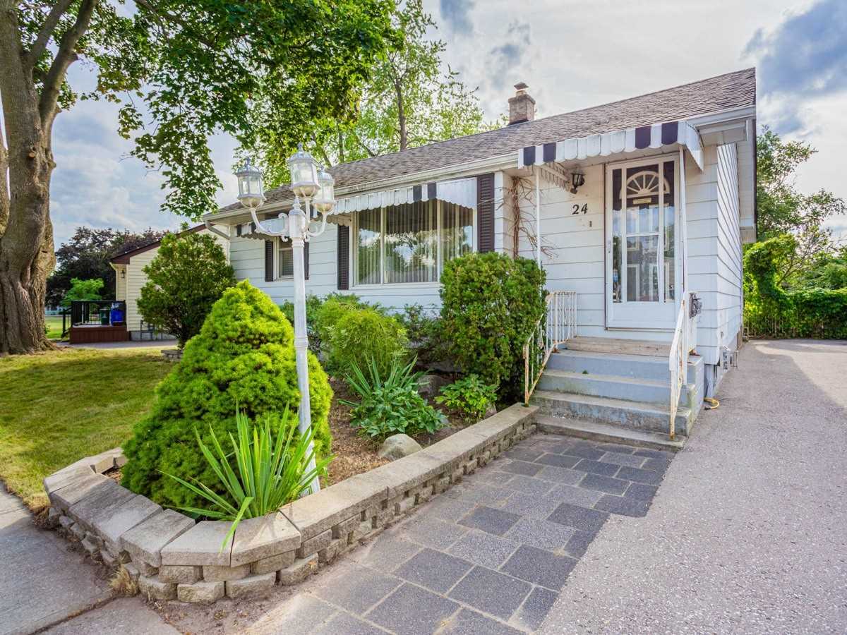 24 Woodhouse Cres