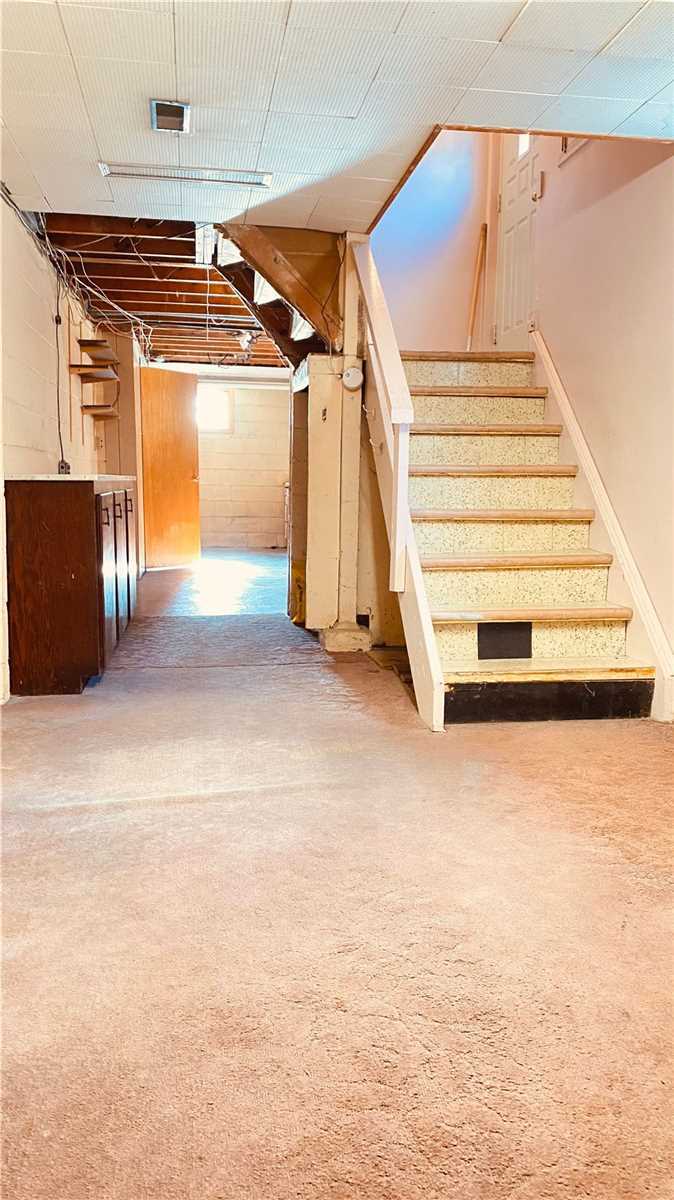 15 Huddleston Crt