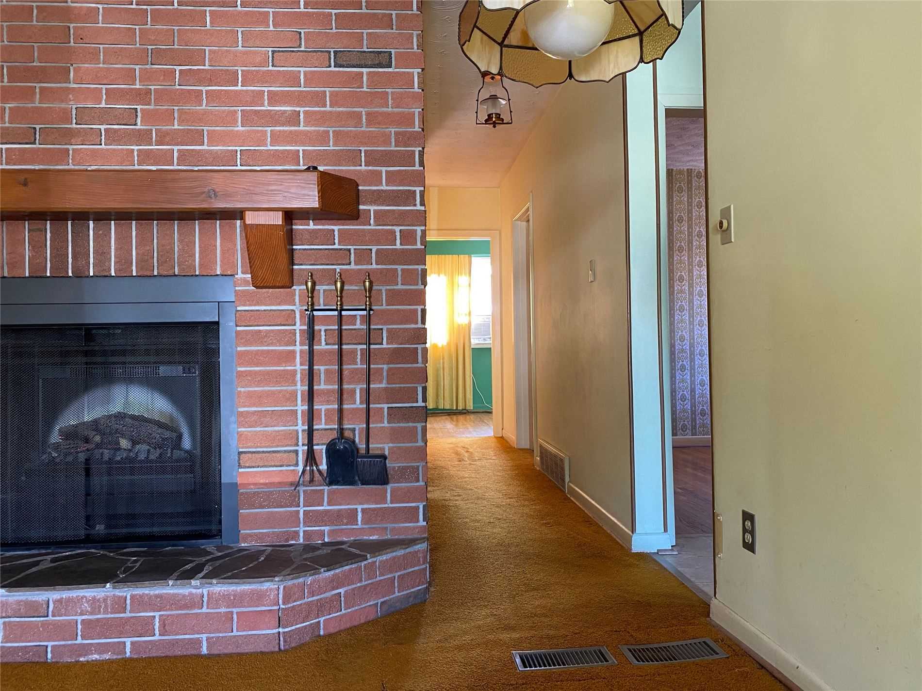 15 Huddleston Crt