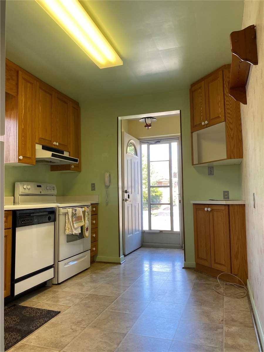 15 Huddleston Crt