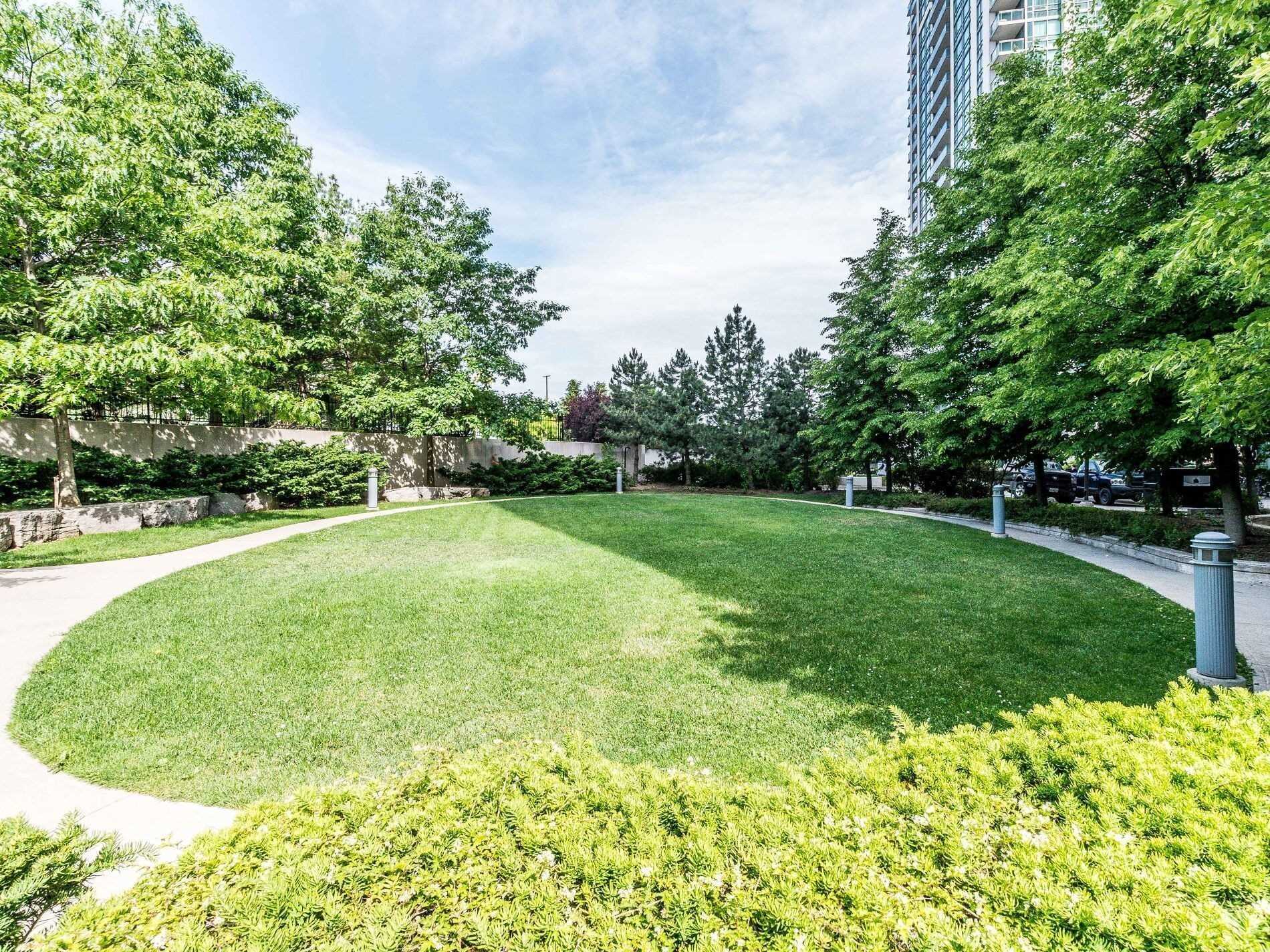 68 Grangeway Ave, #306
