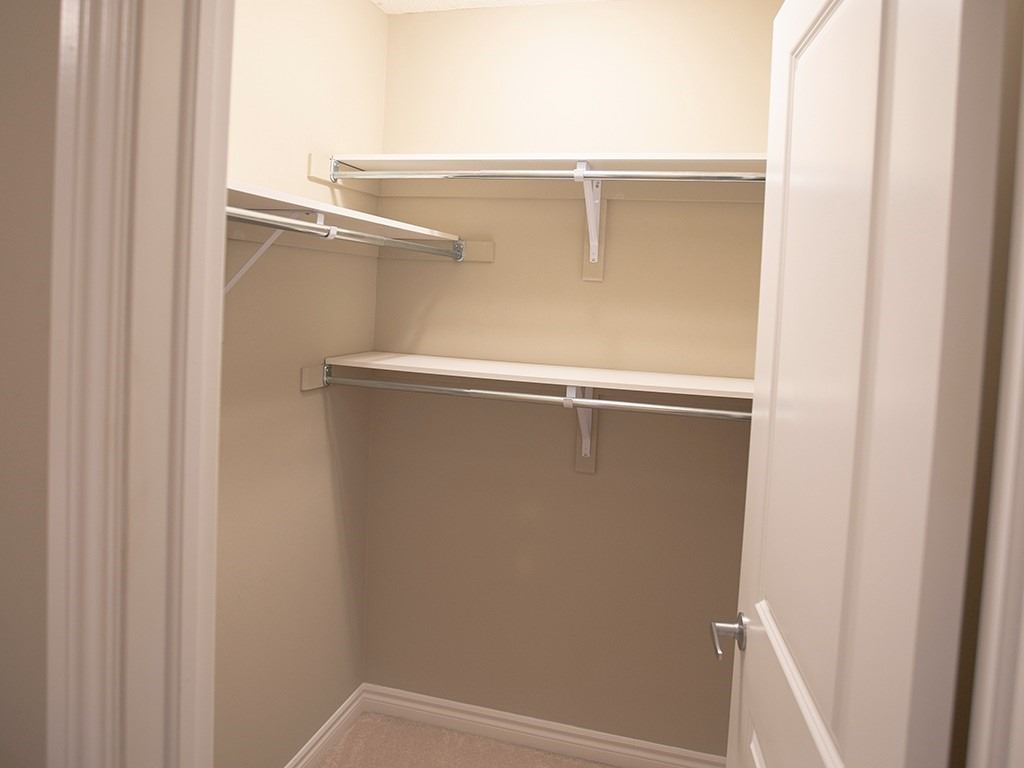 2500 Hill Rise Crt, #86