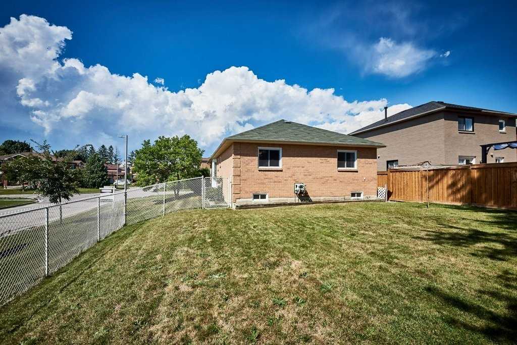 66 Eldridge Pl