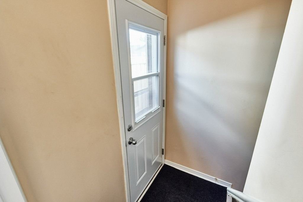 66 Eldridge Pl