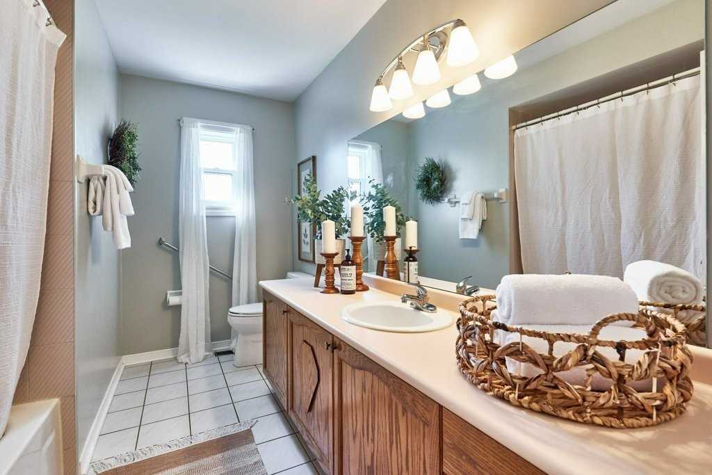 66 Eldridge Pl