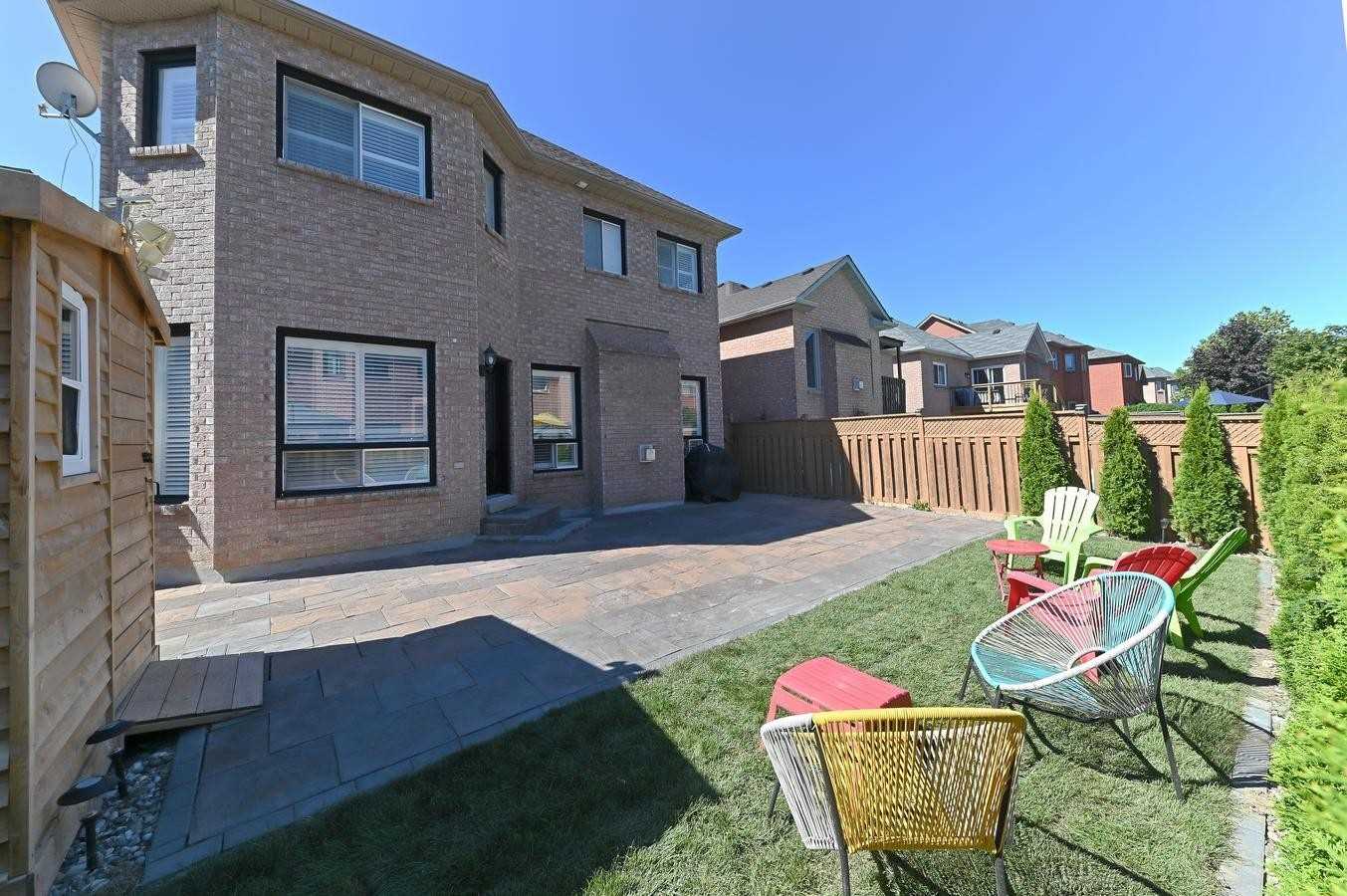 1761 Silver Maple Dr
