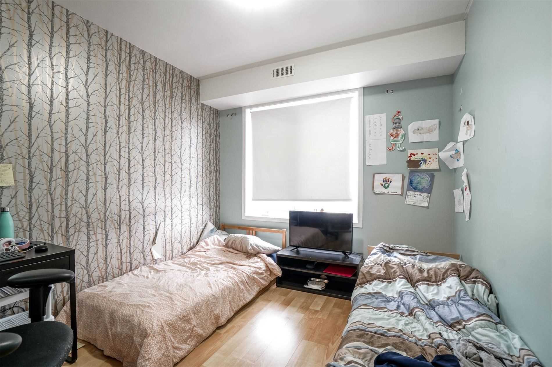 1504 Danforth Ave