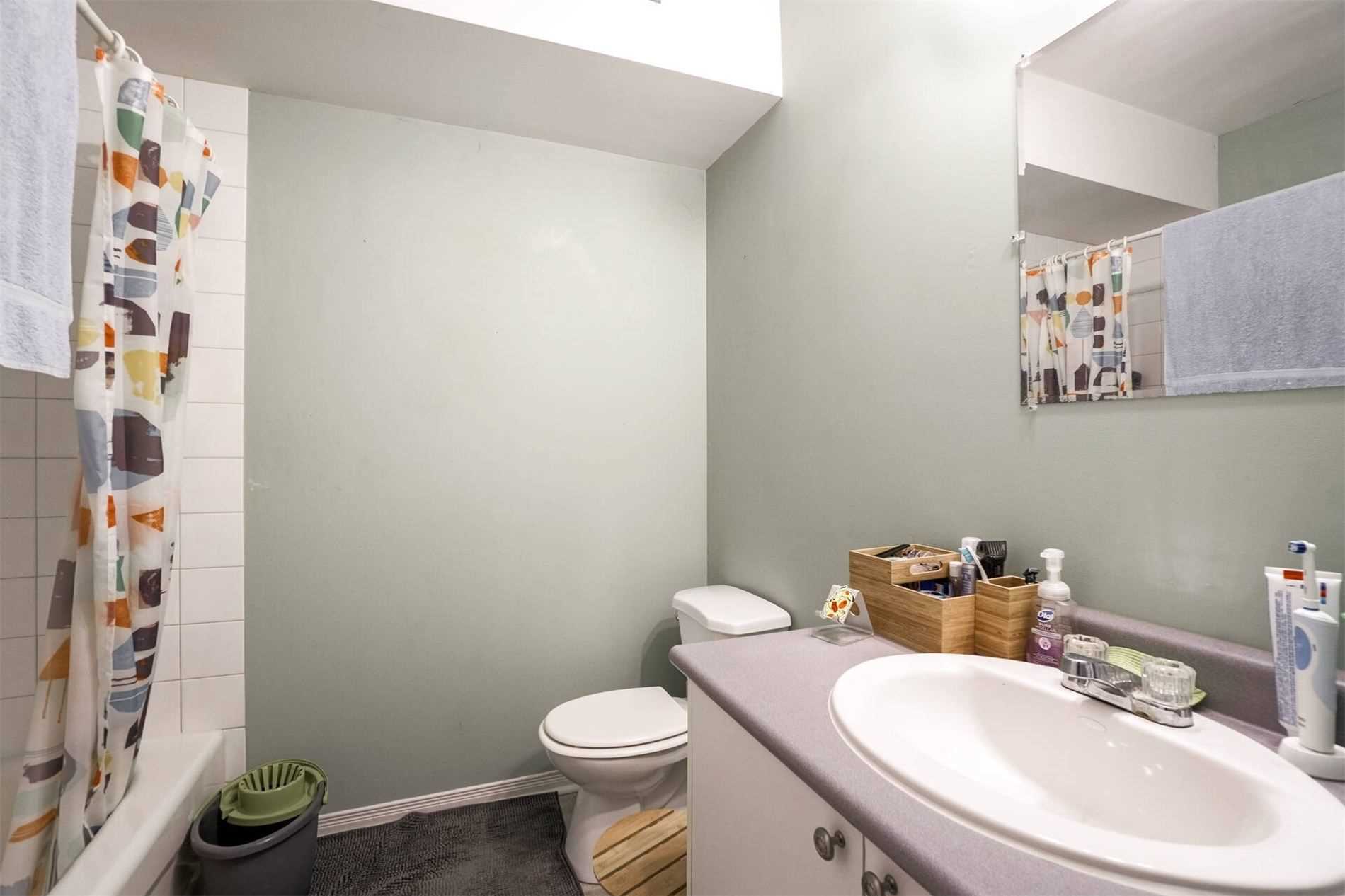 1504 Danforth Ave