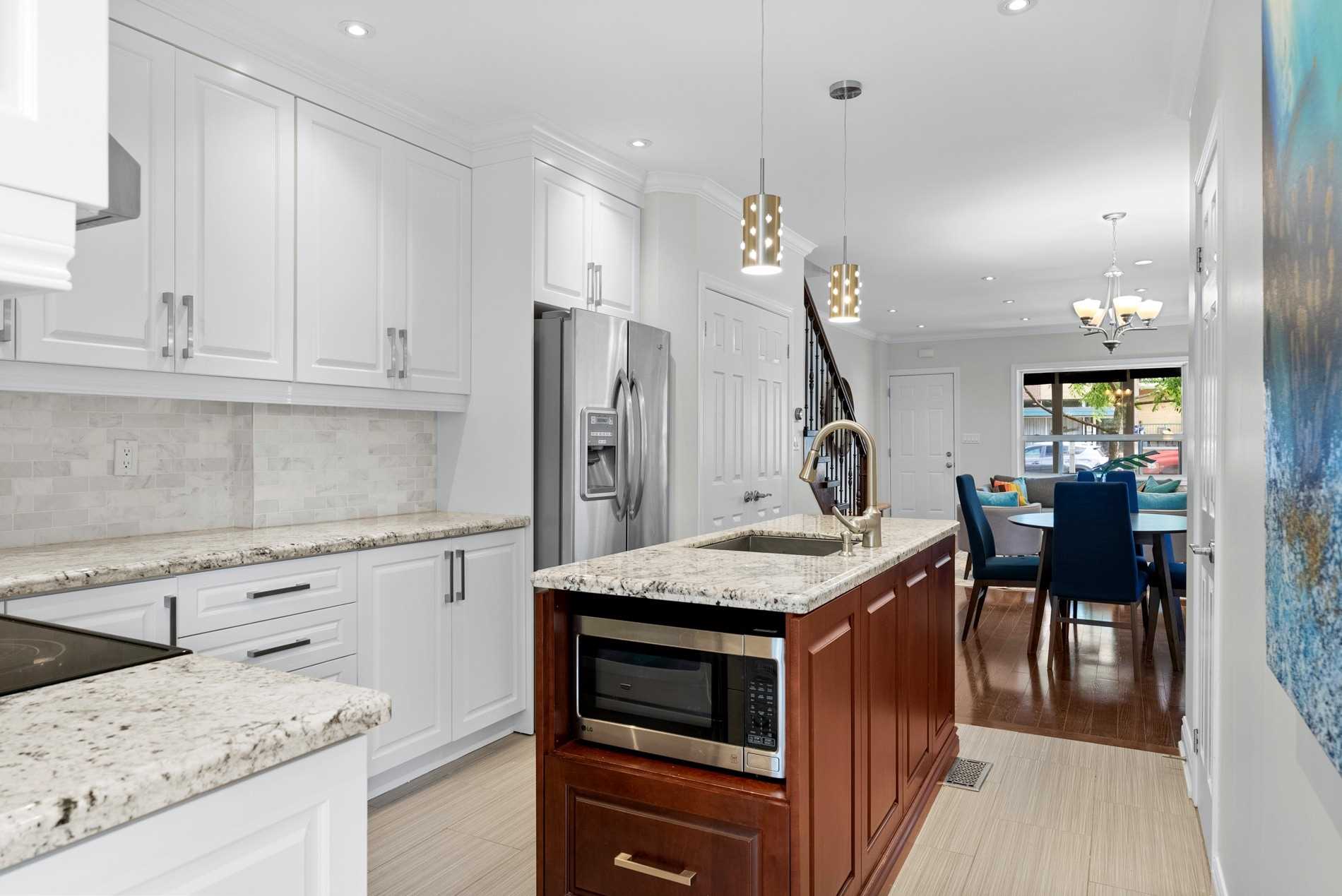 1012 Woodbine Ave