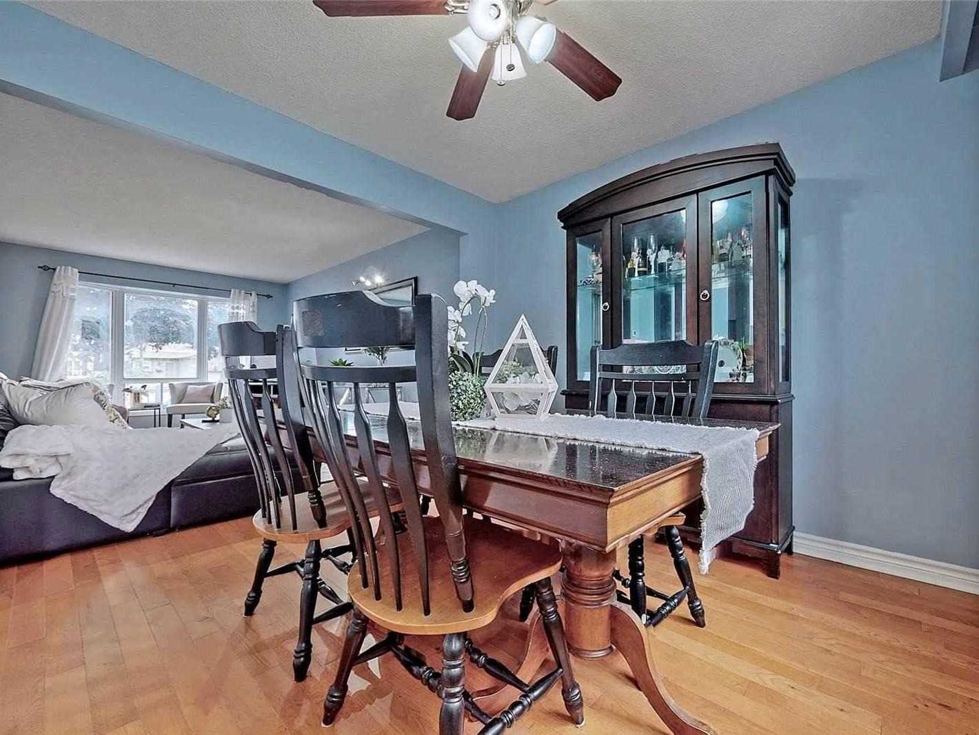 18 Charlton Cres