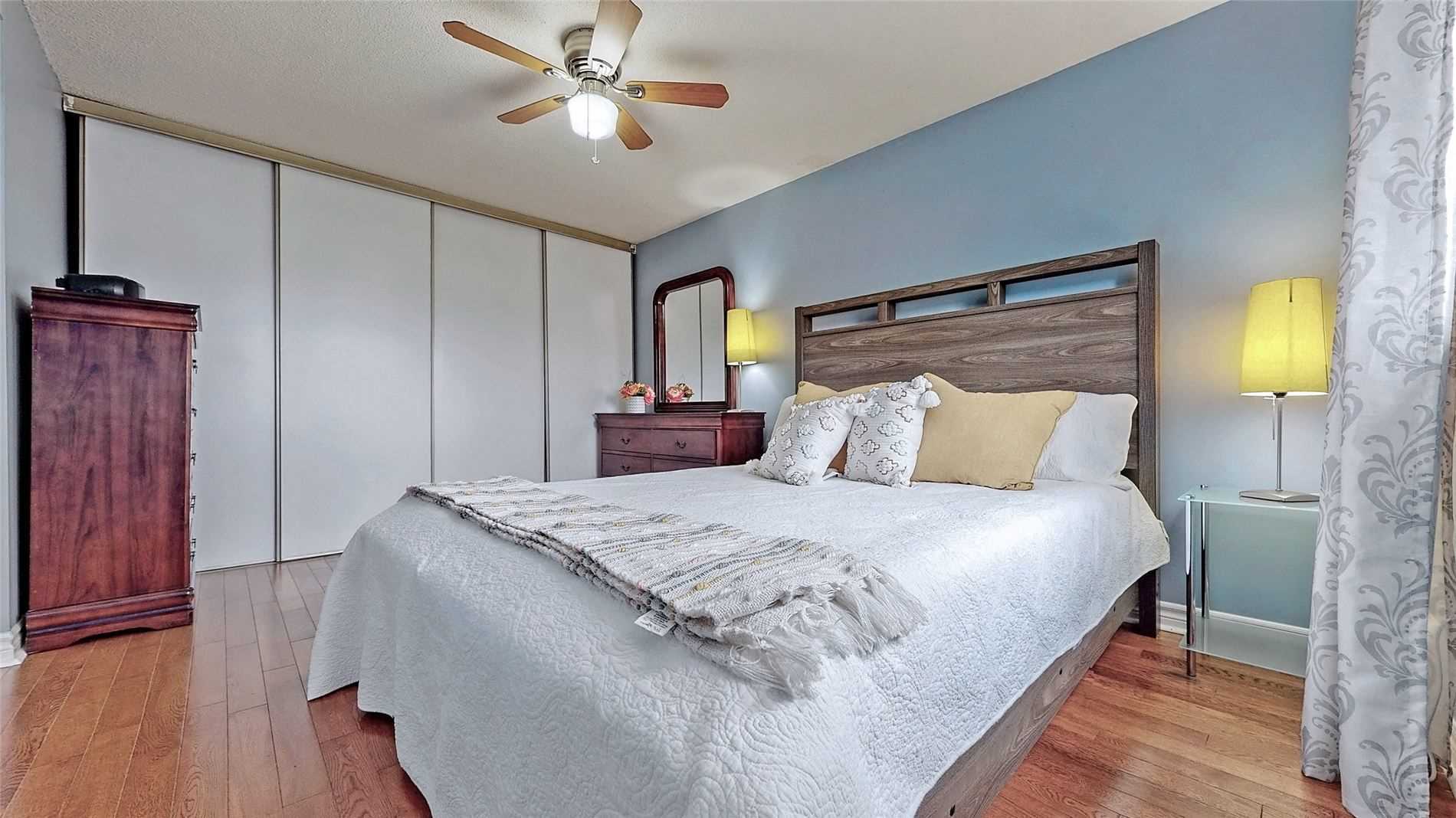 18 Charlton Cres