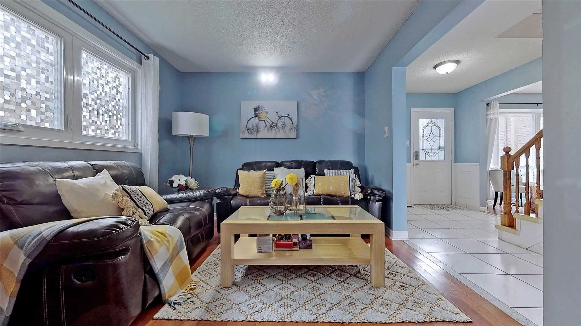 18 Charlton Cres