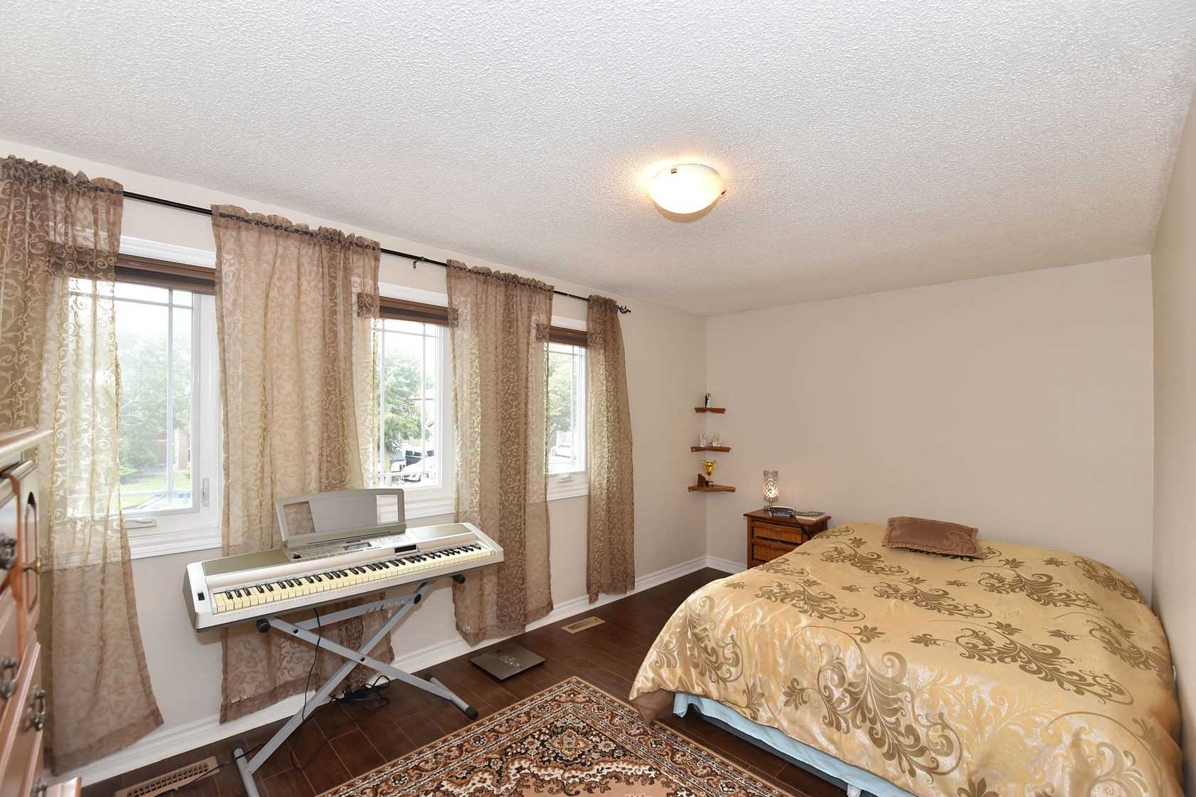 99 Radford Dr