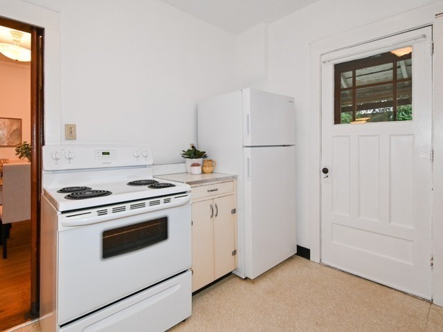 83 Harris Ave