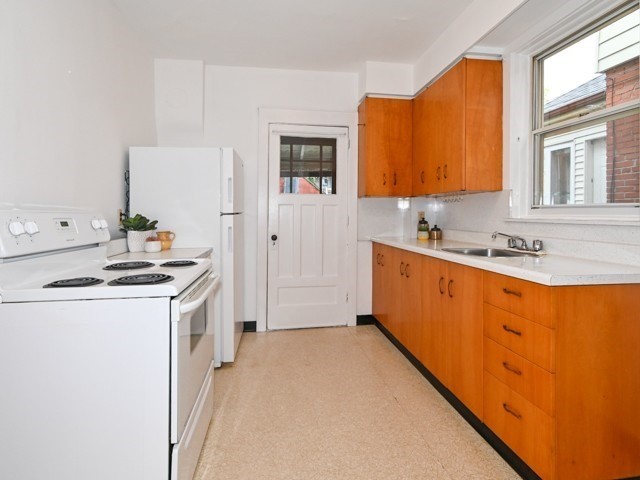 83 Harris Ave