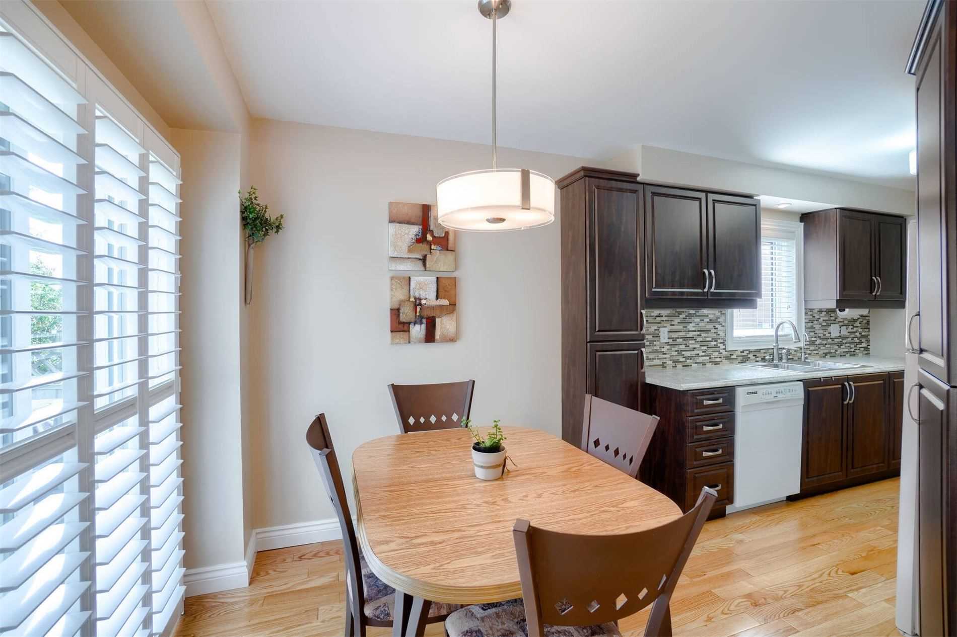 43 Creekwood Cres