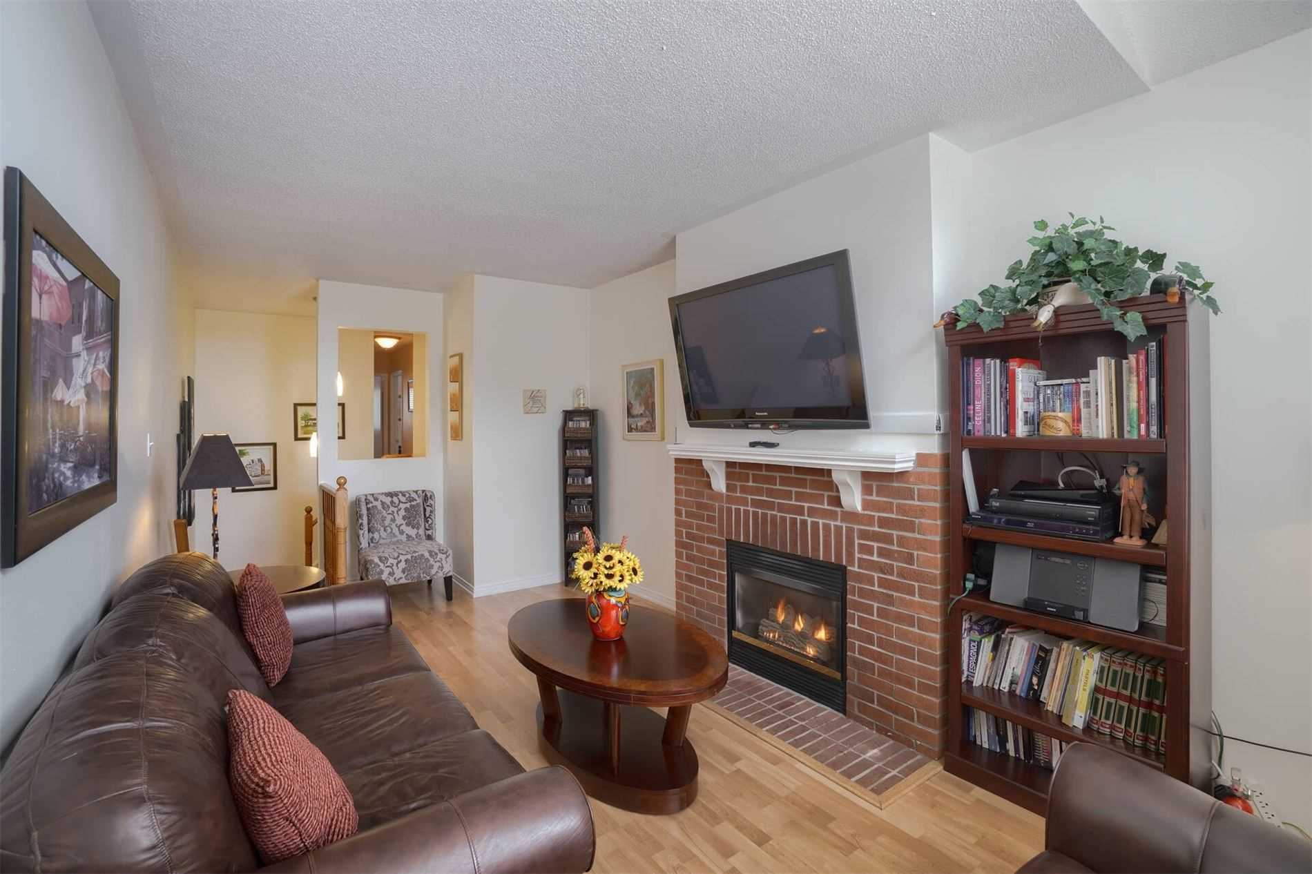 43 Creekwood Cres