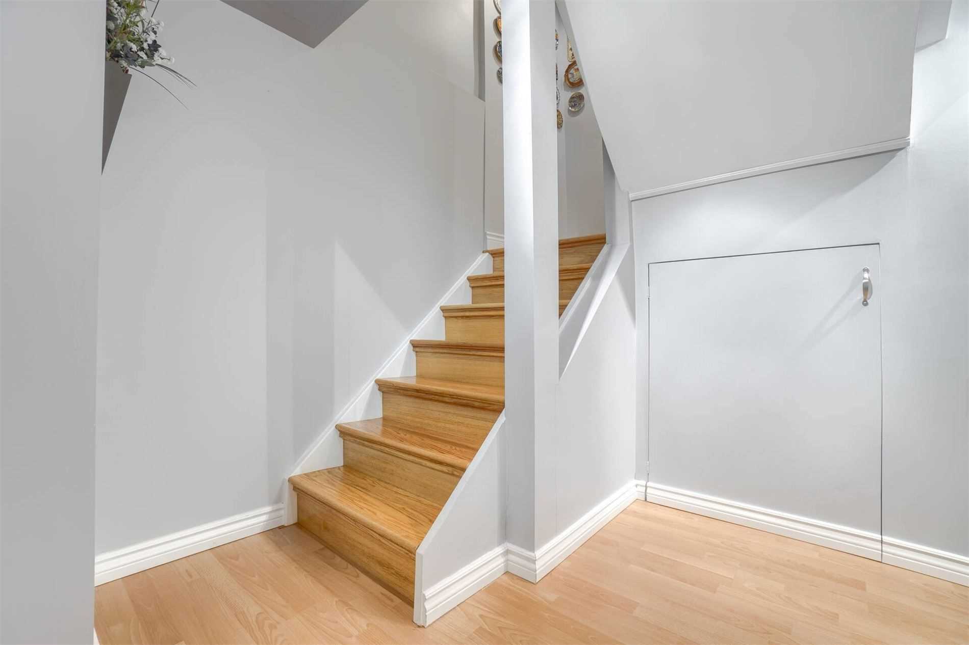 43 Creekwood Cres
