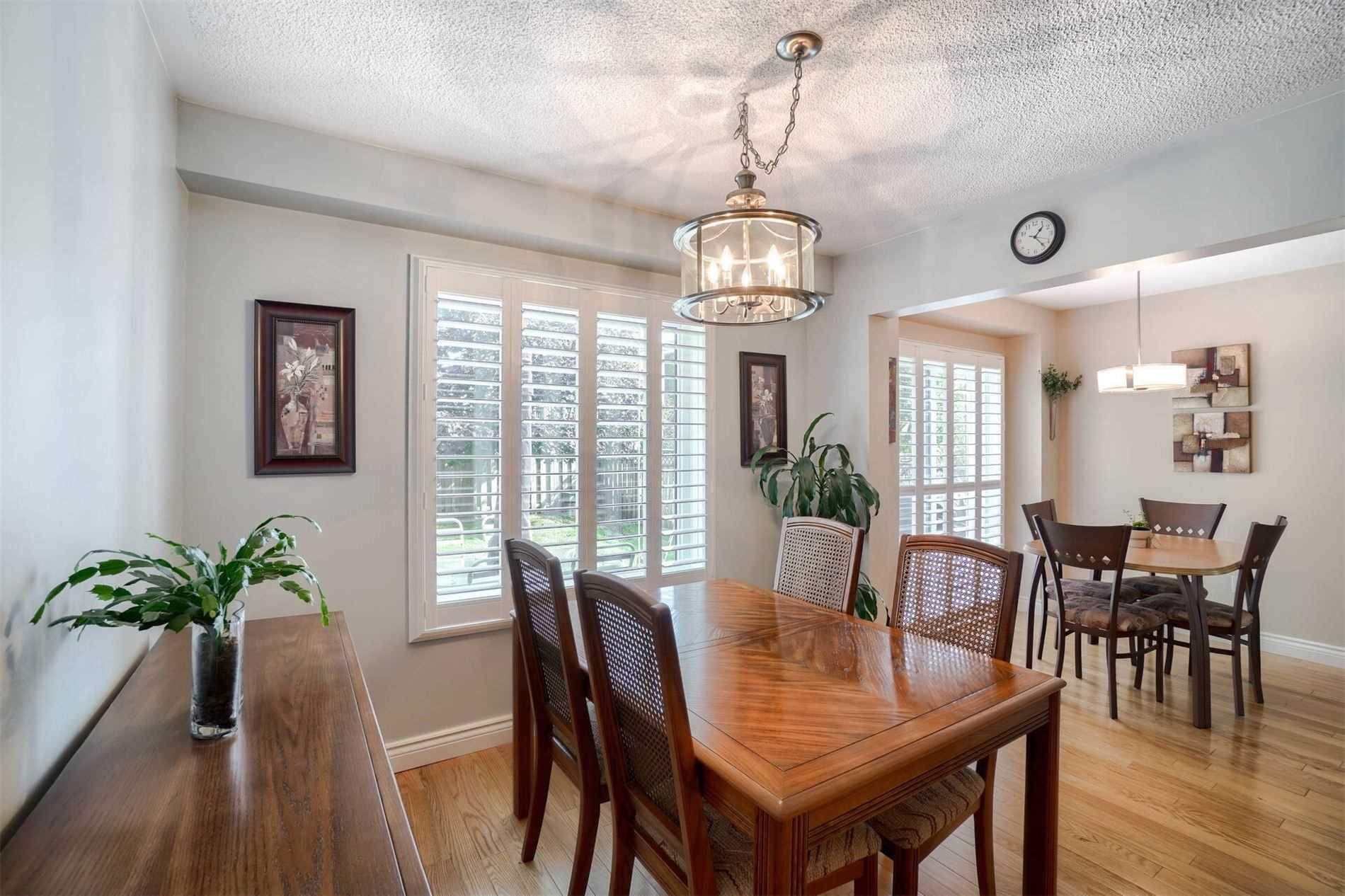 43 Creekwood Cres