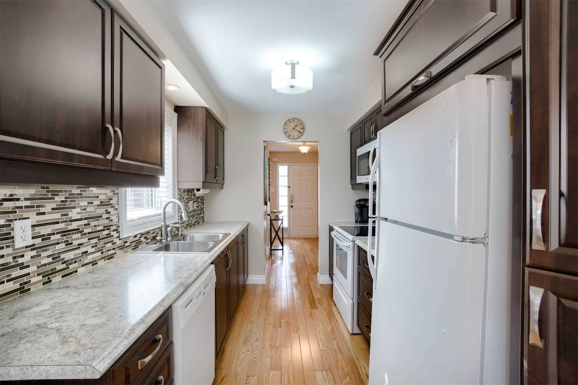 43 Creekwood Cres