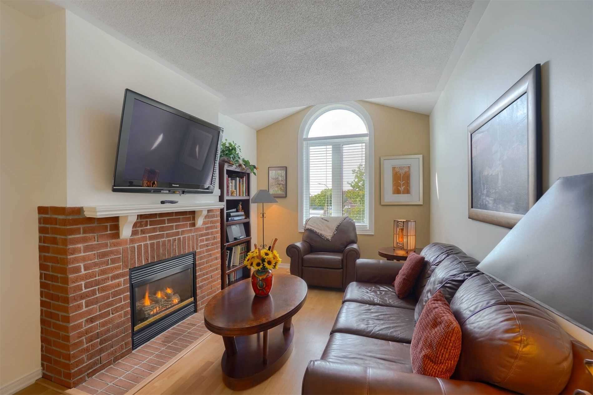 43 Creekwood Cres