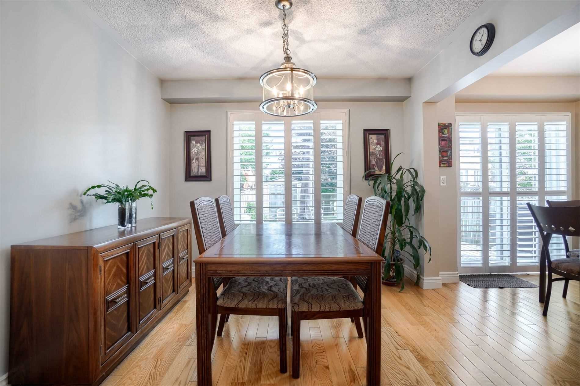 43 Creekwood Cres