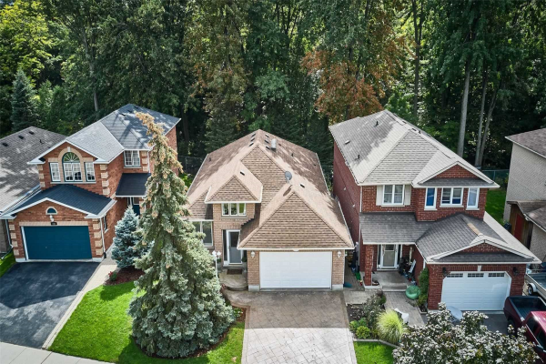 314 Sandringham Dr, Clarington