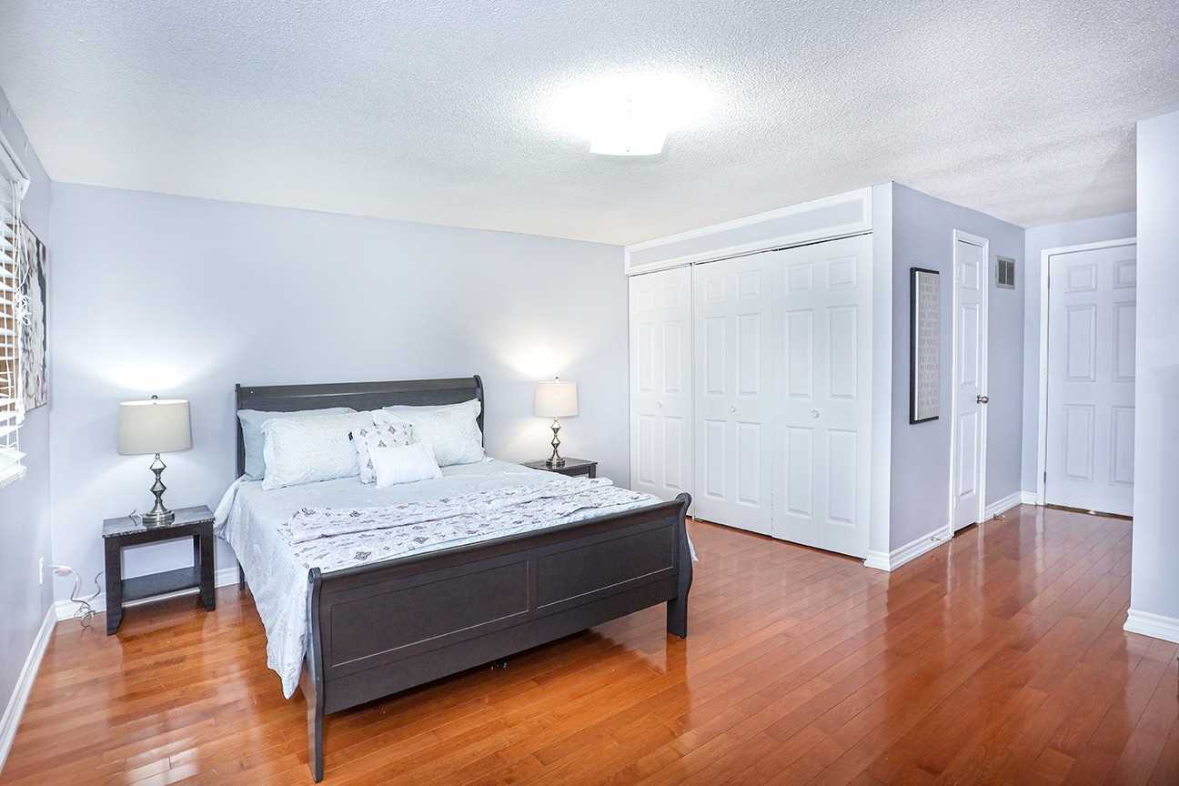 17 Glanvil Cres