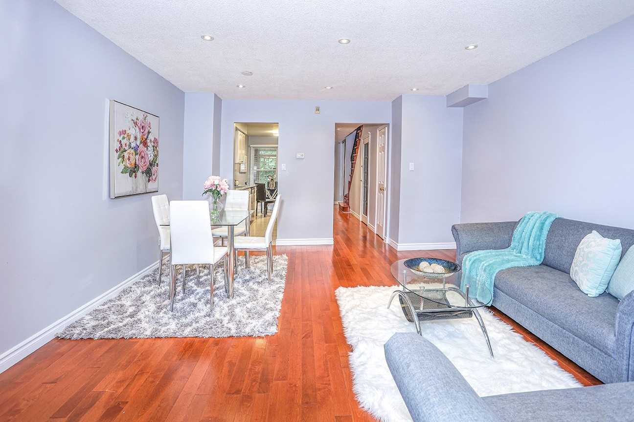 17 Glanvil Cres
