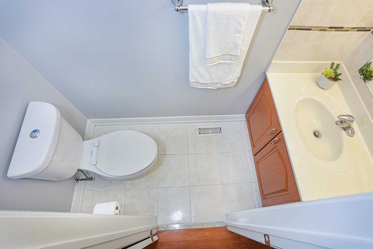 17 Glanvil Cres