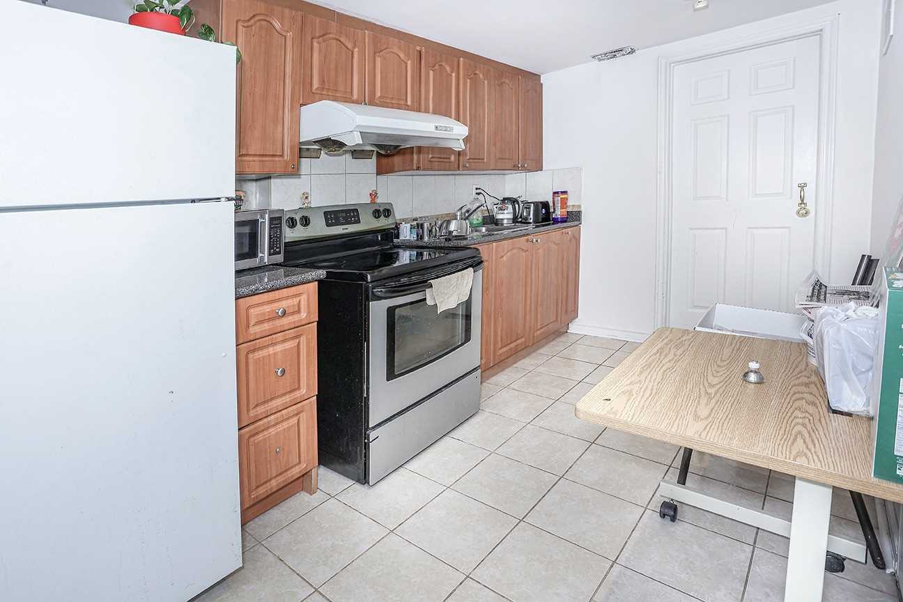 17 Glanvil Cres
