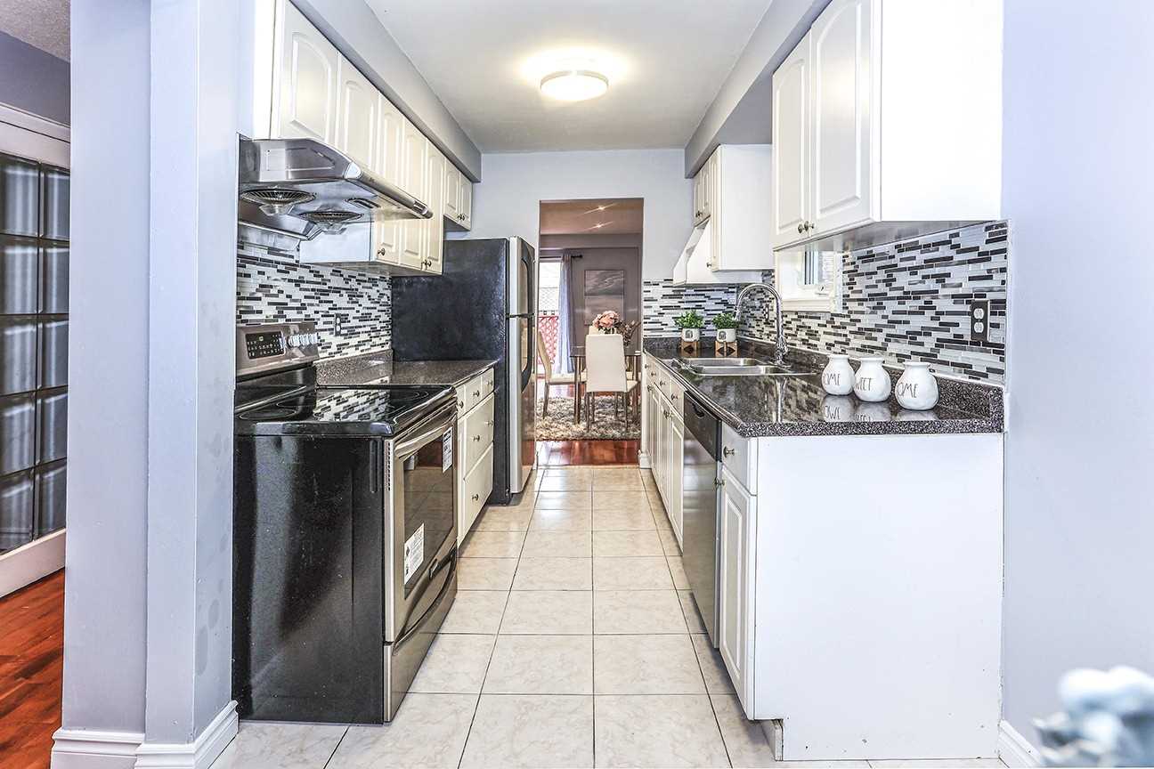 17 Glanvil Cres