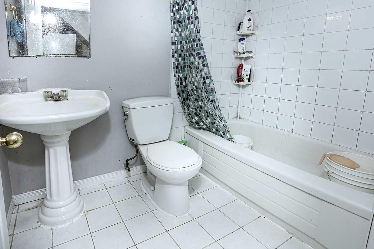 17 Glanvil Cres